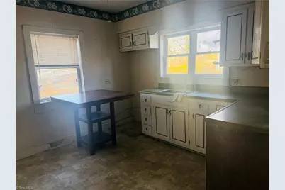 317 Idolbrook Drive, Greensboro, NC 27406 - Photo 11