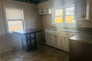 317 Idolbrook Dr, Greensboro, NC 27406 - Photo 11