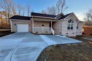 4218 Farlow Dr, Greensboro, NC 27406 - Photo 27