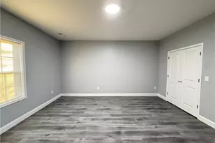 4218 Farlow Dr, Greensboro, NC 27406 - Photo 13