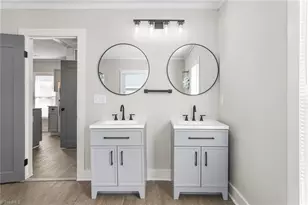 406 Sullivan St, Thomasville, NC 27360 - Photo 15