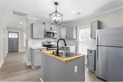 406 Sullivan Street, Thomasville, NC 27360 - Photo 9