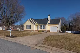 5206 Orchard Ridge Ln, Greensboro, NC 27455 - Photo 3