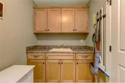 183 Oak Leaf Drive, Reidsville, NC 27320 - Photo 33