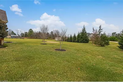 183 Oak Leaf Drive, Reidsville, NC 27320 - Photo 11