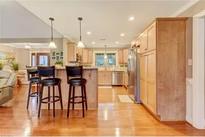 183 Oak Leaf Drive, Reidsville, NC 27320 - Photo 17