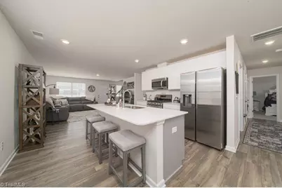 6015 Red Pheasant Drive, Kernersville, NC 27284 - Photo 3