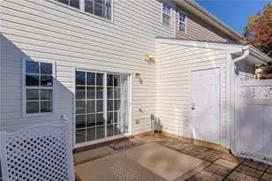 47 Tannenbaum Cir, Greensboro, NC 27410 - Photo 15