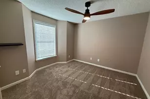 5000 Lawndale Dr, Greensboro, NC 27455 - Photo 9