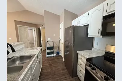 5000 Lawndale Drive #M, Greensboro, NC 27455 - Photo 7