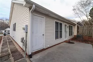 1312 Hillside Dr, Eden, NC 27288 - Photo 27