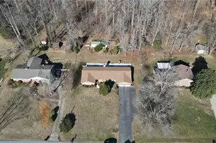 1055 Whispering Pines Dr, Kernersville, NC 27284 - Photo 5