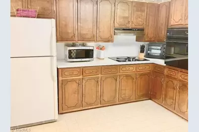 1055 Whispering Pines Drive, Kernersville, NC 27284 - Photo 9