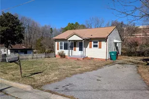 607 Martha Pl, High Point, NC 27263 - Photo 3