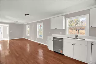 812 W Main St, Franklinville, NC 27248 - Photo 11