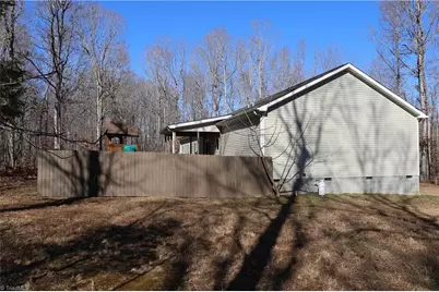 3836 E Lee Street, Greensboro, NC 27406 - Photo 23