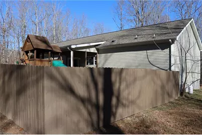 3836 E Lee Street, Greensboro, NC 27406 - Photo 25