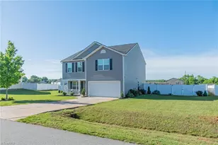 221 Estelle Dr, Lexington, NC 27295 - Photo 9