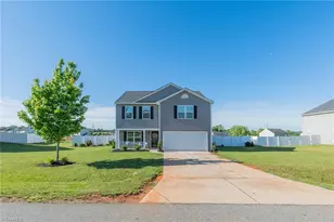 221 Estelle Dr, Lexington, NC 27295 - Photo 7