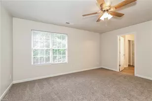 1032 Quinlan Dr, Greensboro, NC 27406 - Photo 9