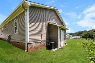 2834 Edwards St, Winston-Salem, NC 27127 - Photo 13