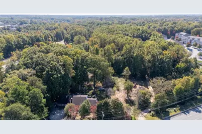 4529 W Wendover Avenue, Greensboro, NC 27409 - Photo 9