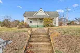 1004 W King St, Hillsborough, NC 27278 - Photo 5