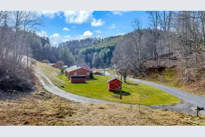 228 Don Adams Road, Lansing, NC 28643 - Photo 3