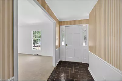 818 Colonial Drive, Burlington, NC 27215 - Photo 5