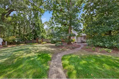 818 Colonial Drive, Burlington, NC 27215 - Photo 31