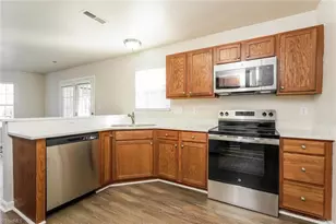 2115 Gramercy Park Dr, Greensboro, NC 27406 - Photo 5