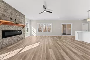 9131 Foxlair Dr, Kernersville, NC 27284 - Photo 7