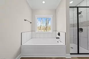 9131 Foxlair Dr, Kernersville, NC 27284 - Photo 19