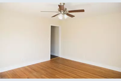 1708 Walker Avenue #B, Greensboro, NC 27403 - Photo 21