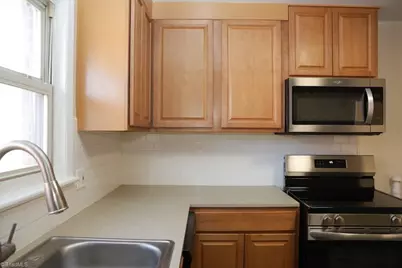 1708 Walker Avenue #B, Greensboro, NC 27403 - Photo 13