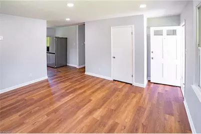 2200 Linda Lane, Greensboro, NC 27403 - Photo 5