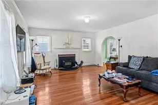 131 Young St, Elkin, NC 28621 - Photo 7