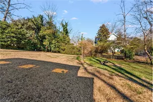 610 Colonial Dr, High Point, NC 27262 - Photo 35