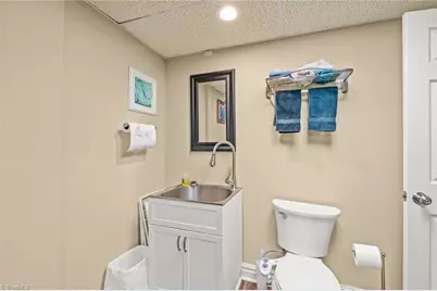 610 Colonial Drive, High Point, NC 27262 - Photo 29