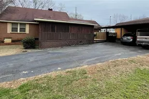 1240 Fairview Dr, Lexington, NC 27292 - Photo 7