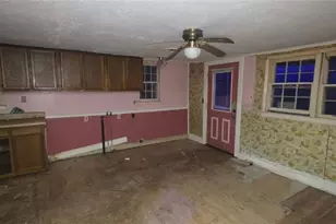 4372 Oak Ridge Dr, Winston-Salem, NC 27105 - Photo 9