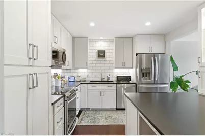 867 Brookleigh Court, Winston-Salem, NC 27104 - Photo 5