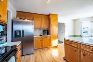 1113 Ridgecliff Dr, Rural Hall, NC 27045 - Photo 9