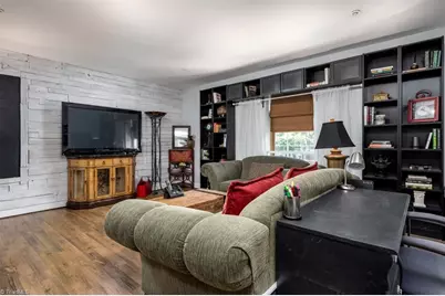 801 W McGee Street #25, Greensboro, NC 27401 - Photo 5
