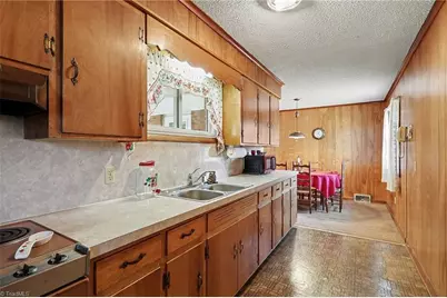 154 Melody Lane, Thomasville, NC 27360 - Photo 11