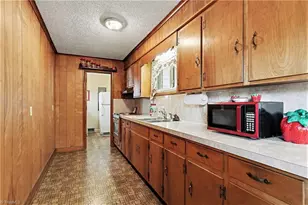 154 Melody Ln, Thomasville, NC 27360 - Photo 9