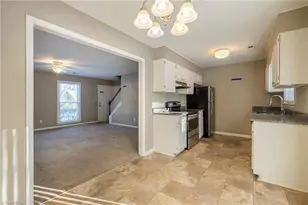 5305 N Oaks Dr, Greensboro, NC 27455 - Photo 13