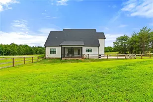 7412 Kingsley Pl, Stokesdale, NC 27357 - Photo 37