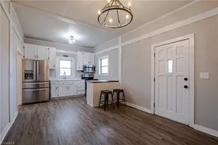 109 Reeves Ln, Elkin, NC 28621 - Photo 5