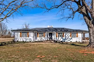 2432 Holcomb Rd, Yadkinville, NC 27055 - Photo 1